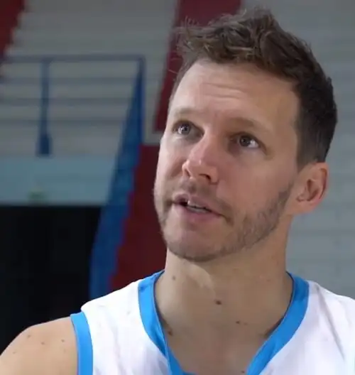 La Dinamo Sassari riaccoglie Travis Diener