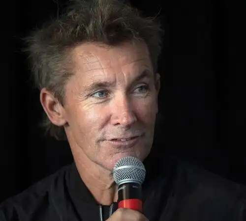 Brutto incidente per Troy Bayliss, vittima di una caduta in bicicletta