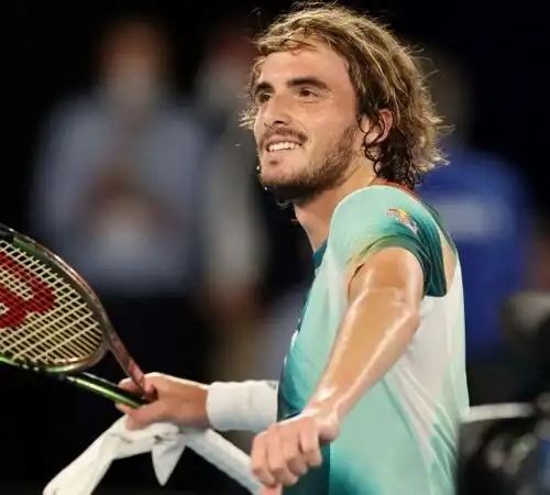 Stefanos Tsitsipas sa cosa l’aspetta con Jannik Sinner