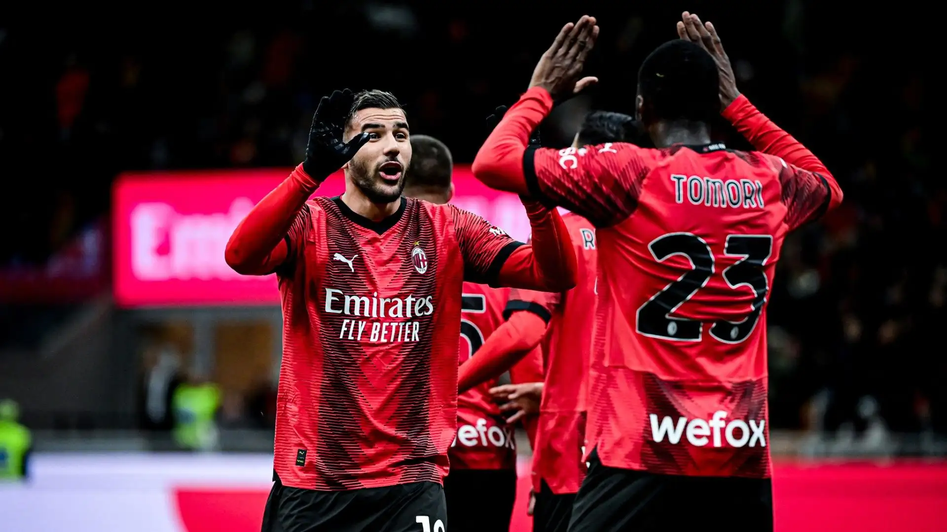 Il calciatore ha un contratto fino al 2026 con il club rossonero
