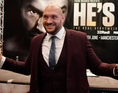 Tyson Fury pronto a tornare: trattativa con la WWE