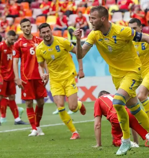 Ucraina-Macedonia del Nord 2-1: la partita in 12 scatti