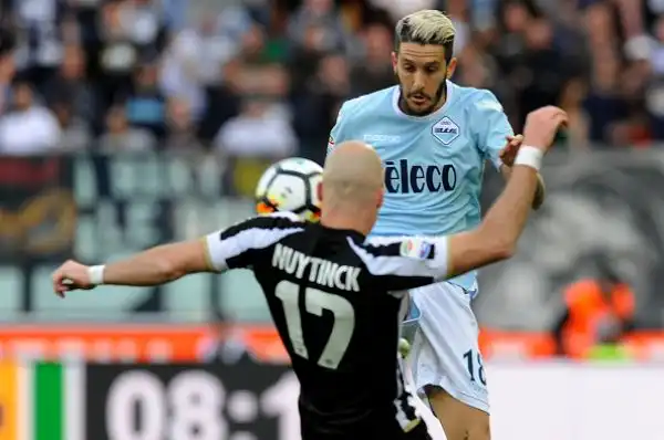La squadra di Inzaghi passa 2-1 in Friuli in rimonta e aggancia la Roma: ottavo ko di fila per Oddo.