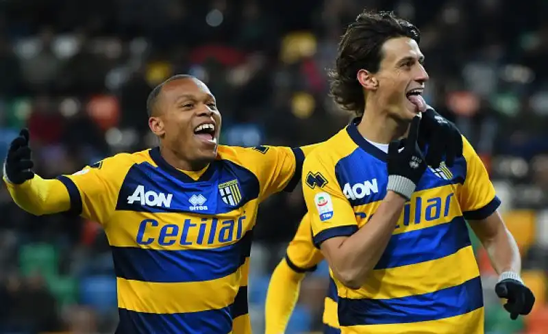 Un gol da cineteca dell'ivoriano regala agli emiliani la sesta vittoria della stagione in trasferta: Udinese sconfitta 2-1.