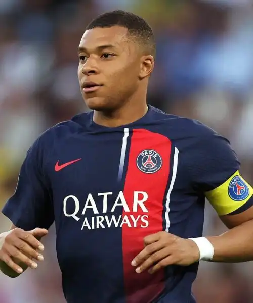 Ufficiale: Kylian Mbappé è sul mercato. Immagini