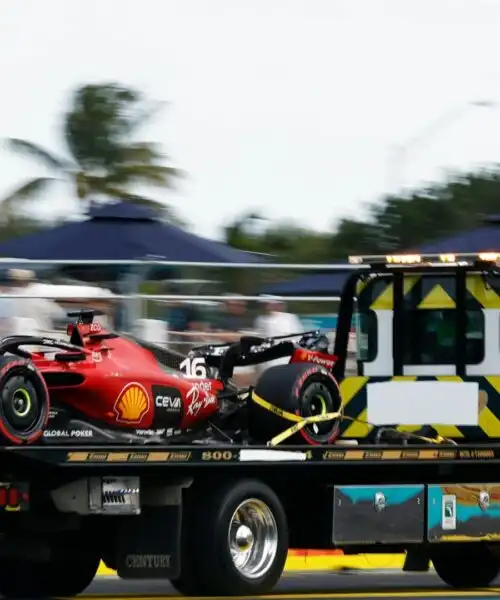 Un altro incidente per Charles Leclerc: le immagini