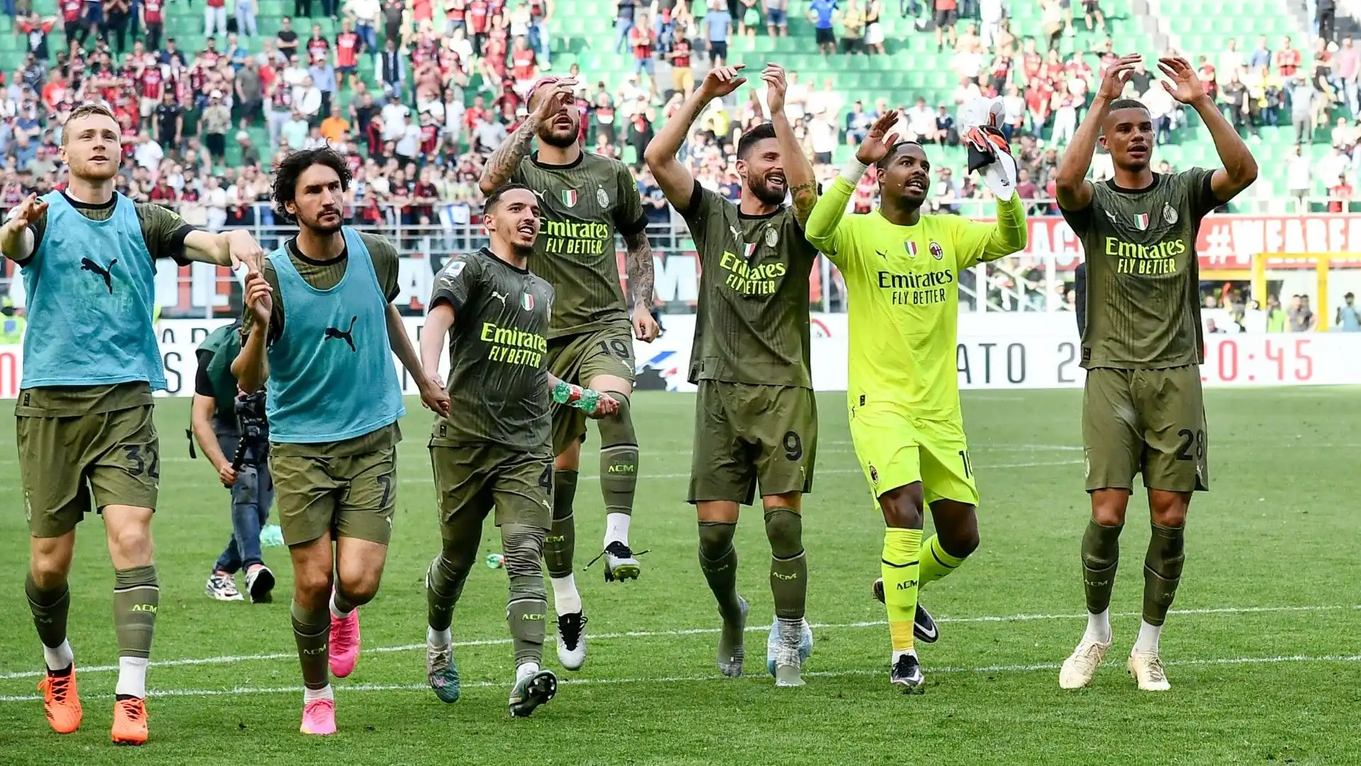 Un milanista nel mirino di 3 club europei: foto
