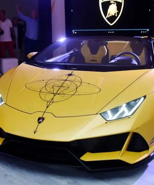 Una Lamborghini tatuata! Le immagini