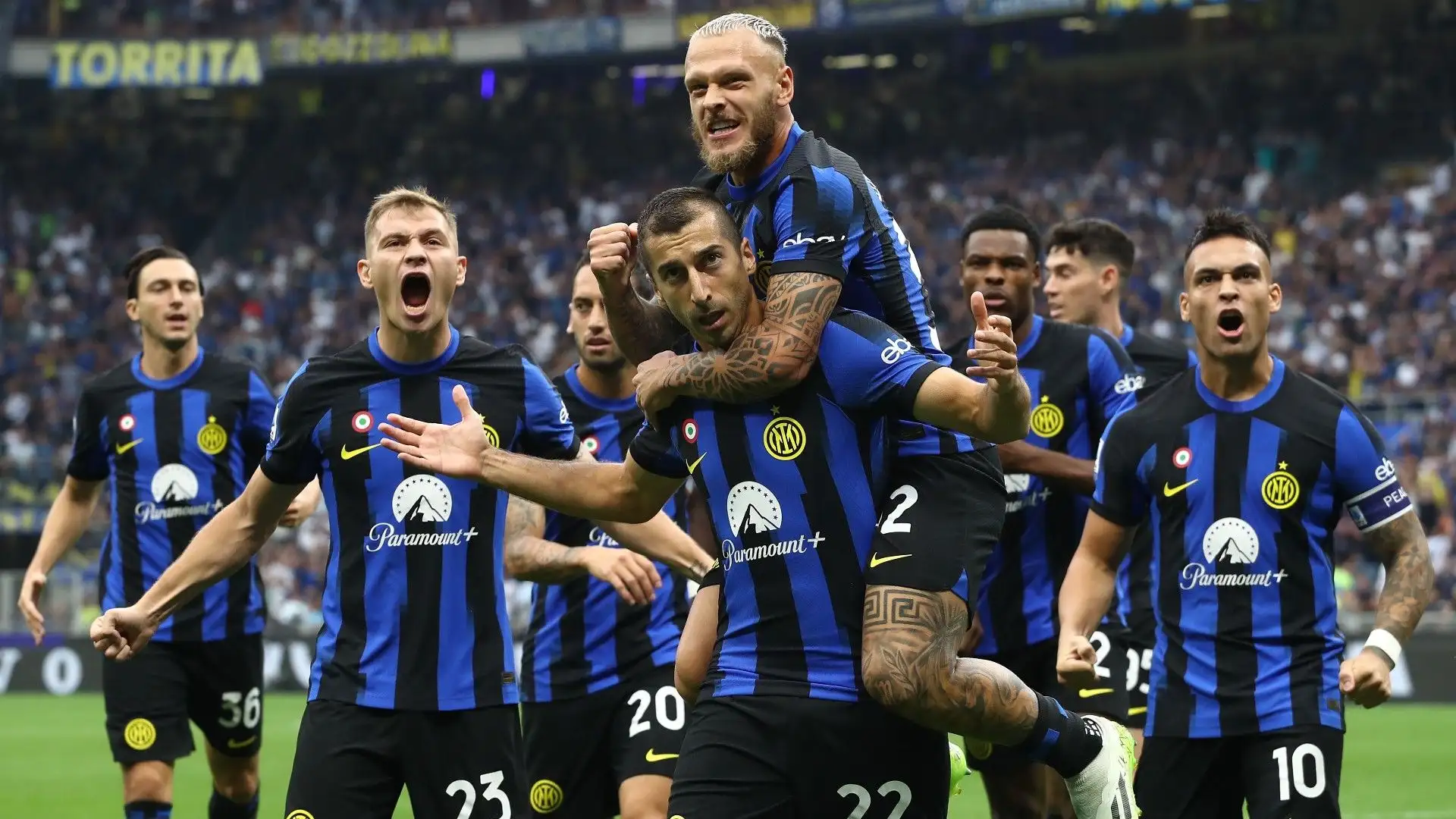 Complessivamente con la maglia dell'Inter ha siglato 7 reti
