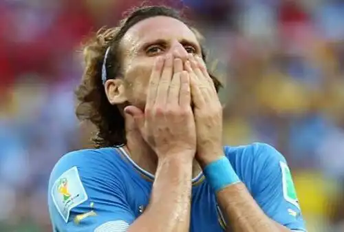 Forlan, gol all’esordio