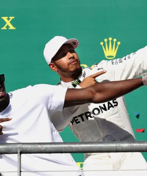 F1, Lewis Hamilton: Usain Bolt rende omaggio al campione britannico