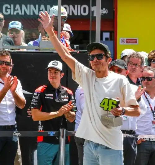 Valentino Rossi non si trattiene: “Triste ed emozionante”