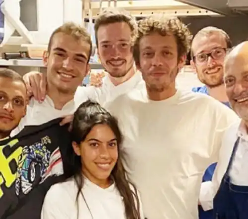 Valentino Rossi e Francesca Sofia Novello dallo chef pluristellato