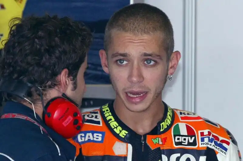 Un giovane Valentino ai box.