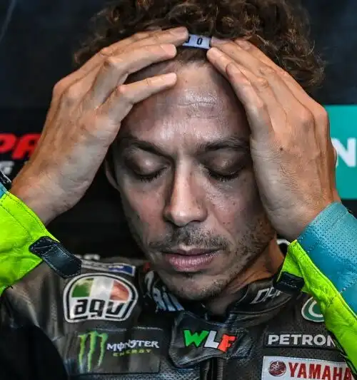 MotoGp, Valentino Rossi lancia accuse durissime