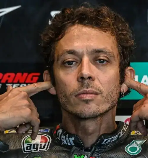 Valentino Rossi spazientito: “La stessa domanda 20 volte…”