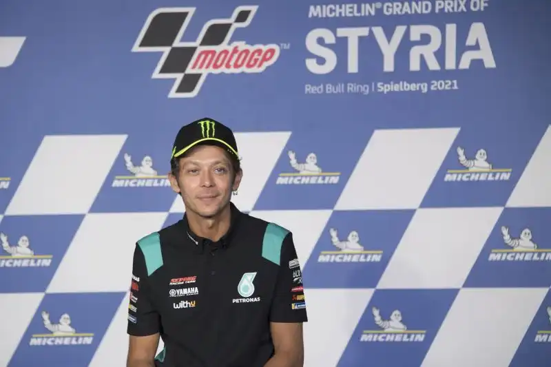 Una decisione che era nell'aria, quella dell'addio di Valentino Rossi alle corse motociclistiche