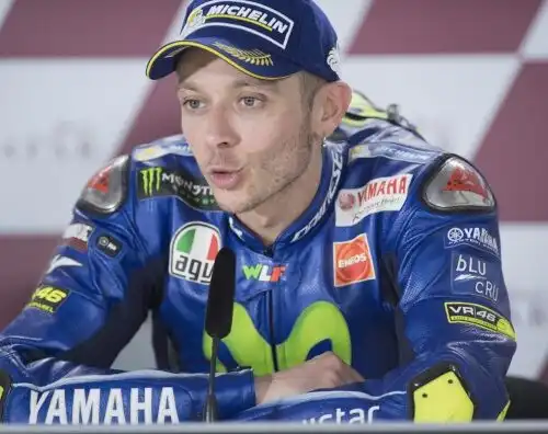 Valentino Rossi cade e dice addio al Mondiale