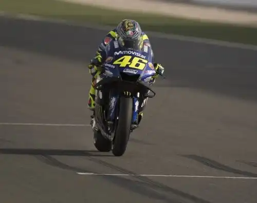 MotoGp: Dovizioso davanti, Valentino Rossi è lì