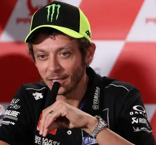 Valentino Rossi non perde il buonumore