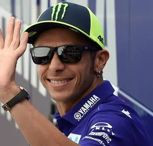 Valentino Rossi esulta: ecco quando torna in sella