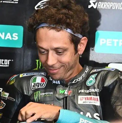 Valentino Rossi scherza su Aragon e paternità