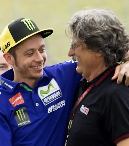 Valentino Rossi, il sentito omaggio di Paolo Simoncelli