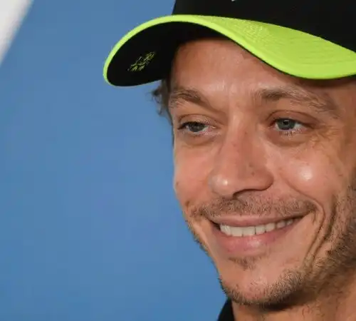 Valentino Rossi, anche il mondo del calcio omaggia il ‘Dottore’