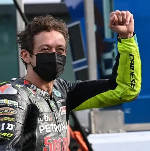 A Portimao Valentino Rossi corre anche in differita