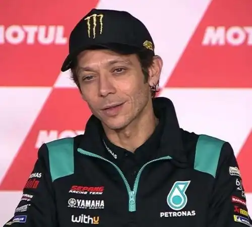 Valentino Rossi, conferenza d’addio con sorpresa