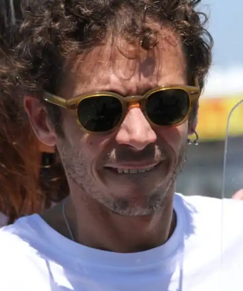 La BMW gongola: “Valentino Rossi, che bonus…”