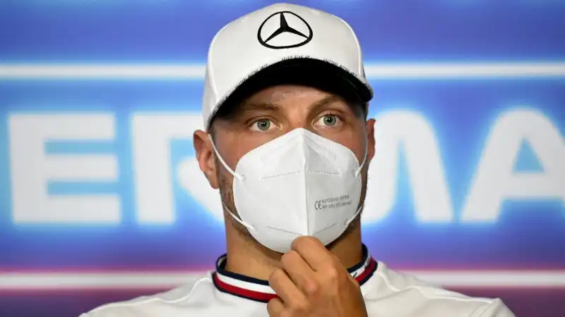 Mercedes, Valtteri Bottas punito: sarà penalizzazione