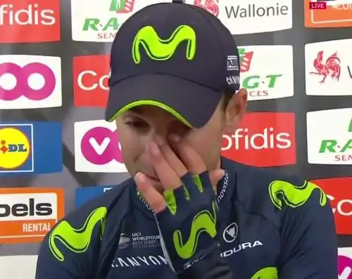 Valverde trionfa e piange per Scarponi
