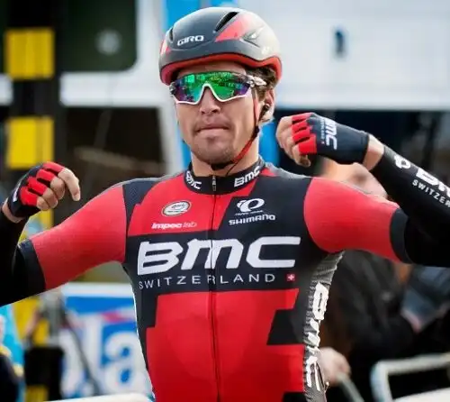 Tirreno-Adriatico, tutto a Van Avermaet