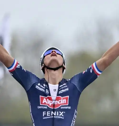 Mathieu van der Poel si candida per il Giro delle Fiandre