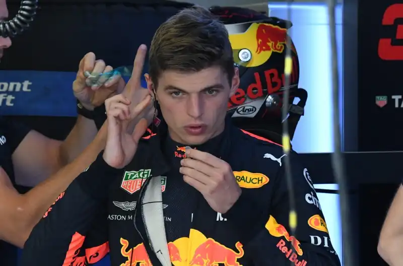 Verstappen difende Vettel