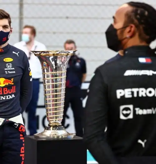 F1, per Lewis Hamilton e Max Verstappen la bacchettata di Hakkinen