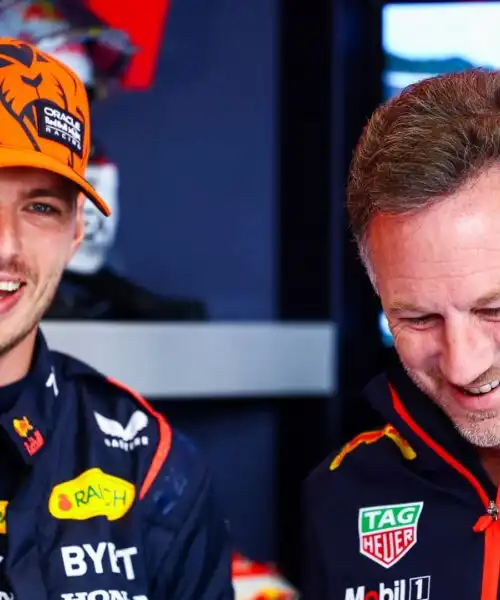 Polemica su Max Verstappen: Horner risponde duramente a Wolff. Foto