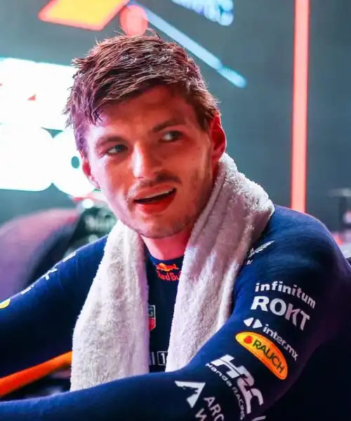 Max Verstappen pronto per una nuova clamorosa sfida. Le foto