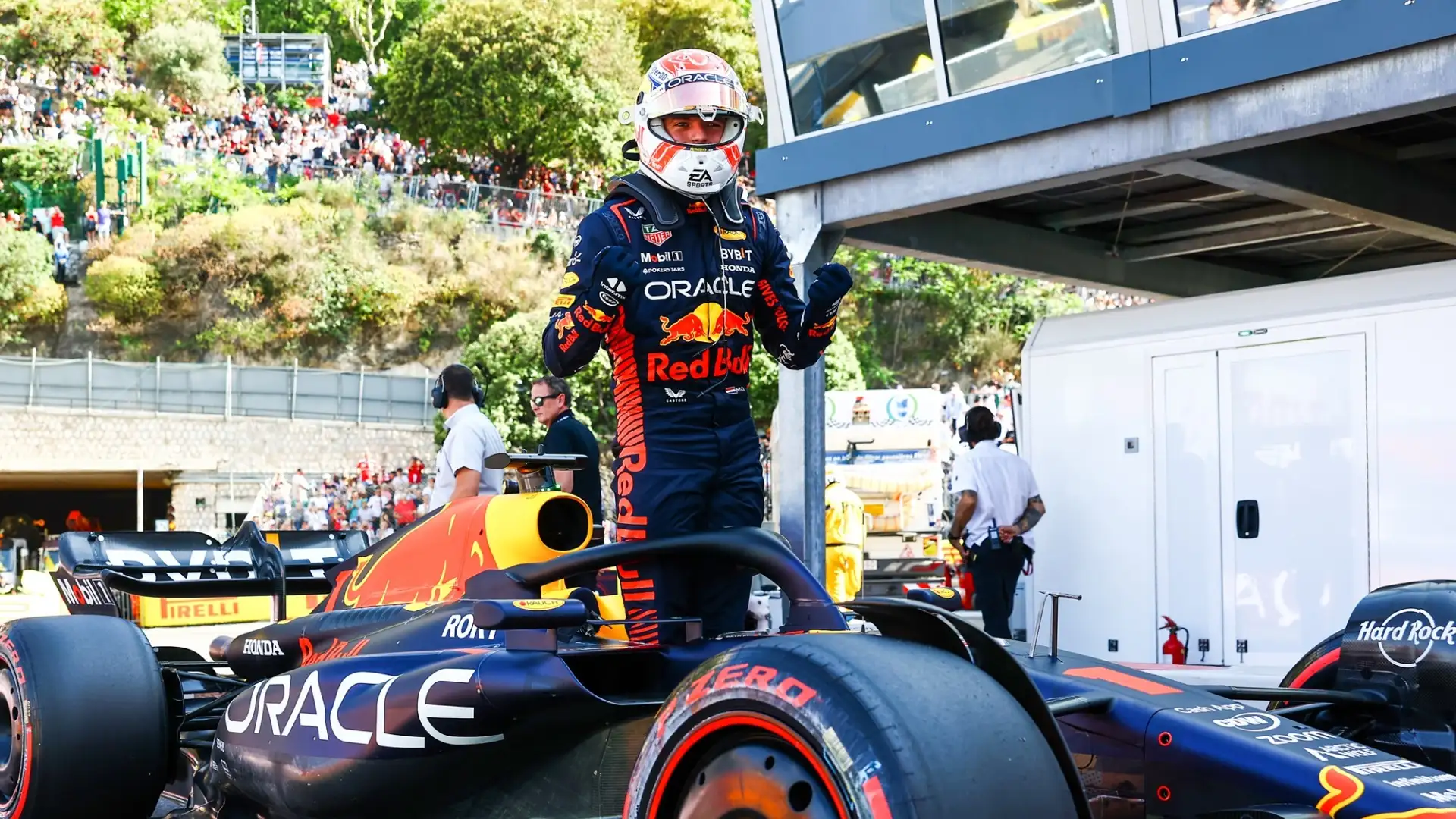 Nonostante questo, la Red Bull ha dominato la stagione con 21 vittorie su 22 gare