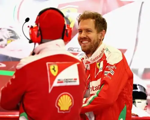 Vettel graziato, niente squalifica