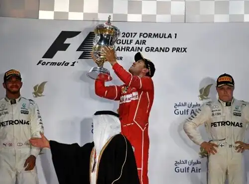 Trionfo Ferrari, Vettel batte ancora Hamilton