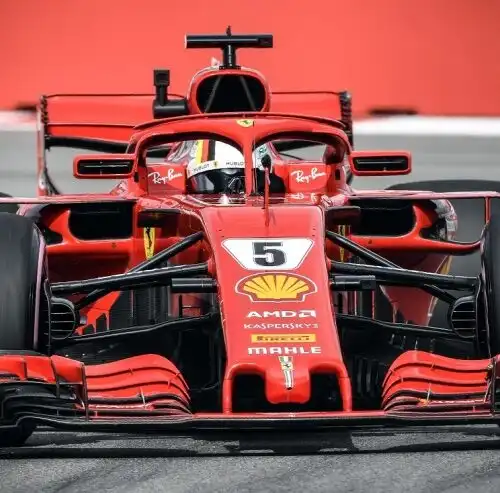 Buona partenza di Vettel a Sochi