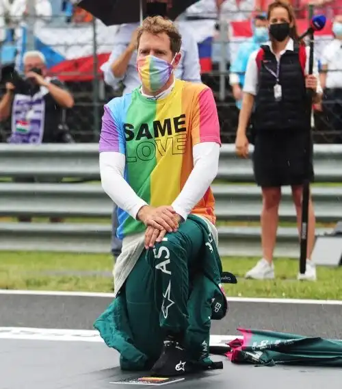 F1, stop ai piloti inginocchiati: Sebastian Vettel furente