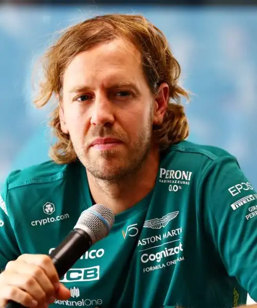 Vettel, parole chiare su Verstappen e sul suo possibile ritorno: le foto