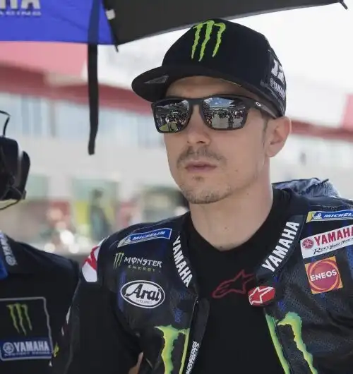 Viñales sr attacca Yamaha: “Moto di burro”