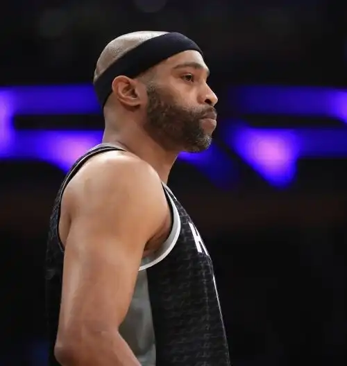 NBA, Vince Carter non si ritira