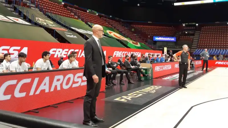 Basket, Frank Vitucci va su tutte le furie