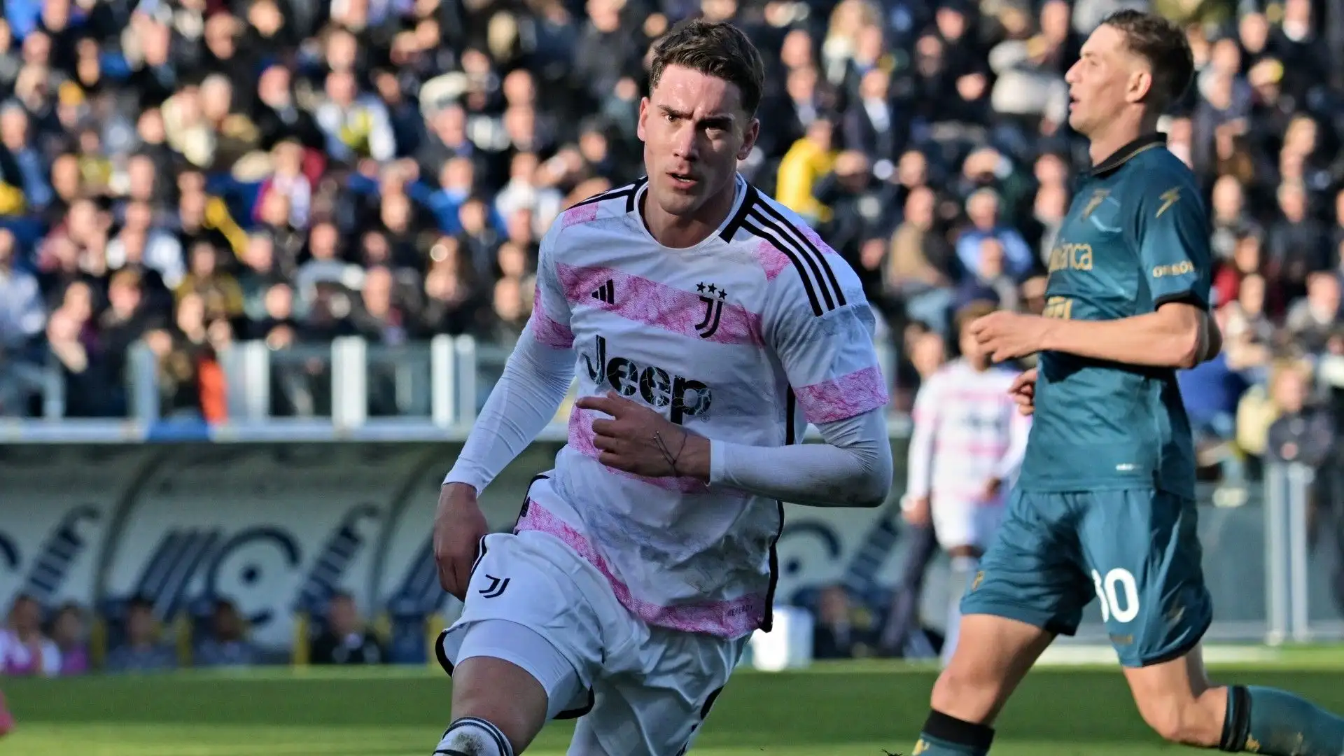 Il serbo ha segnato il gol del 2-1 che ha permesso ai bianconeri di battere il Frosinone
