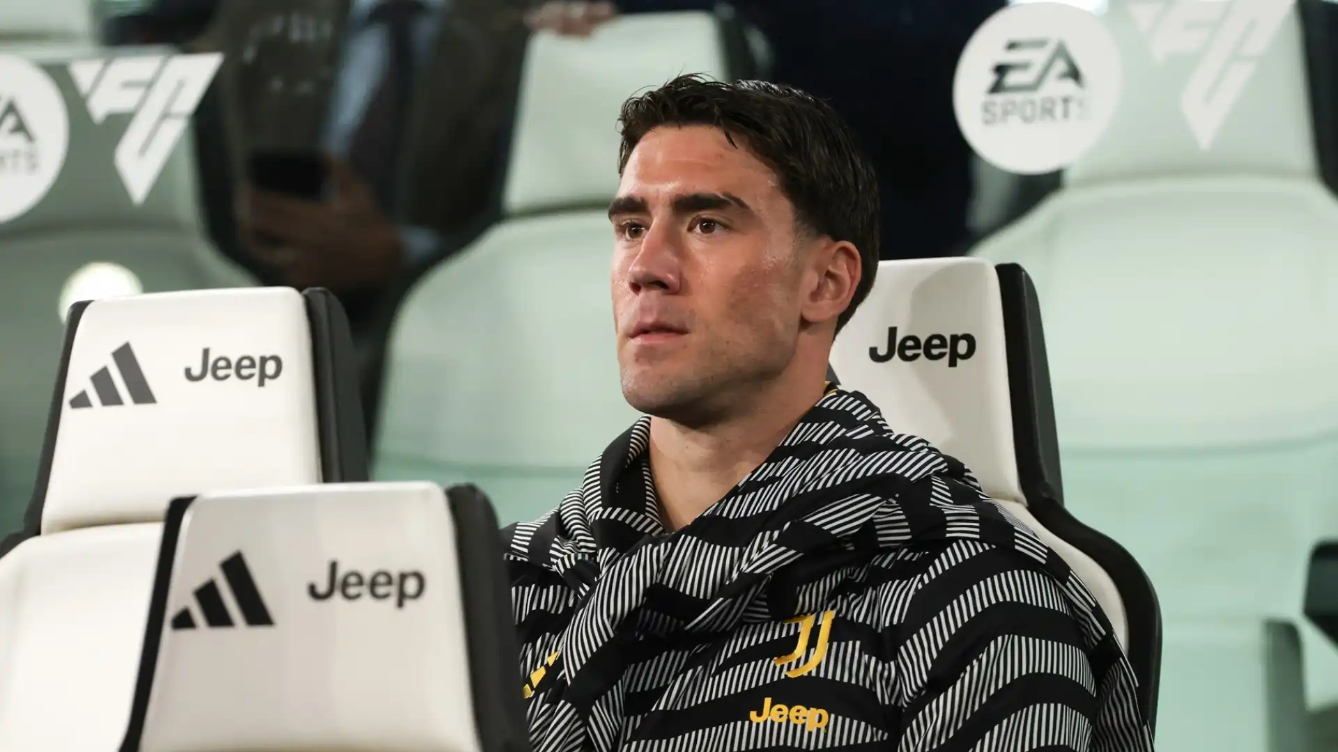 La trattativa per il rinnovo va a rilento, e la Juventus è orientata a cedere presto Dusan Vlahovic